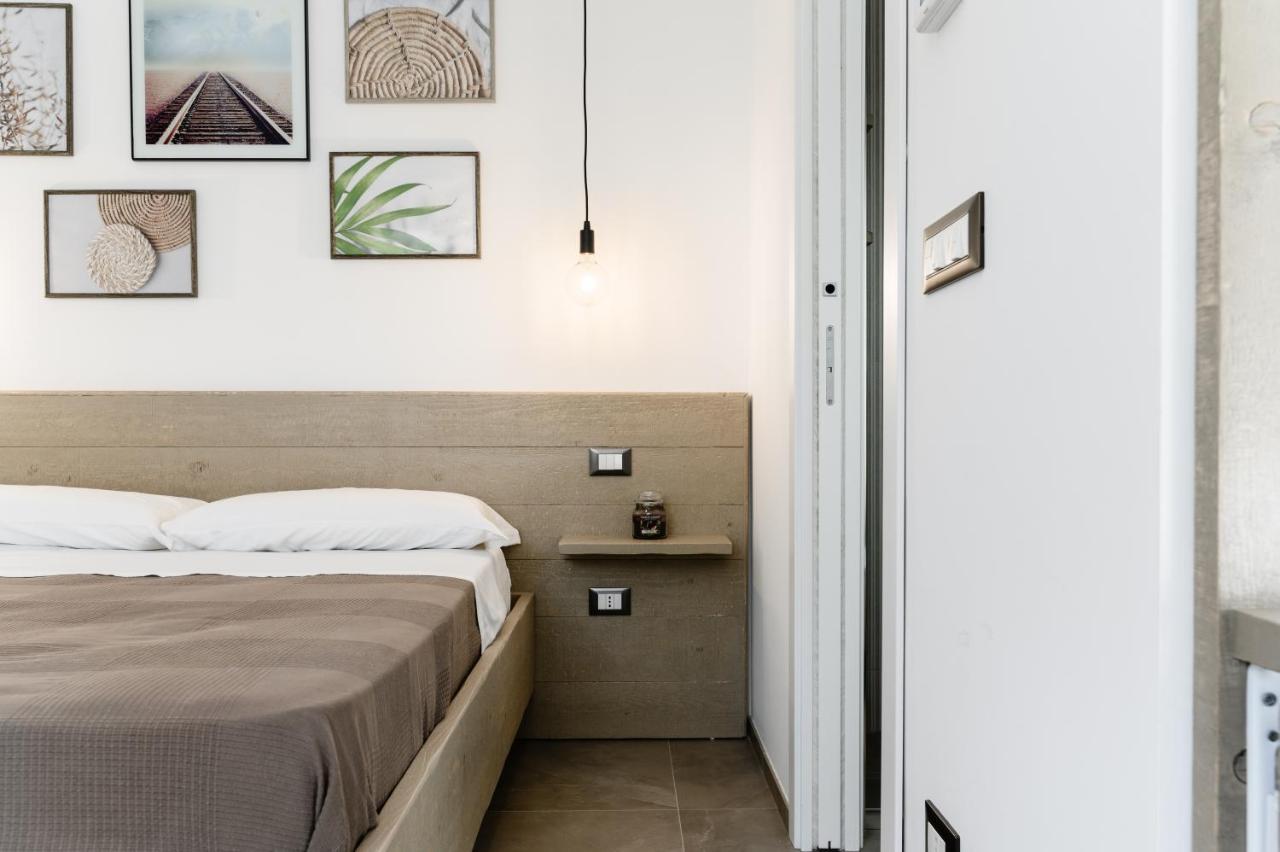 Mandorlocarrubo'S Suite Ostuni Kültér fotó