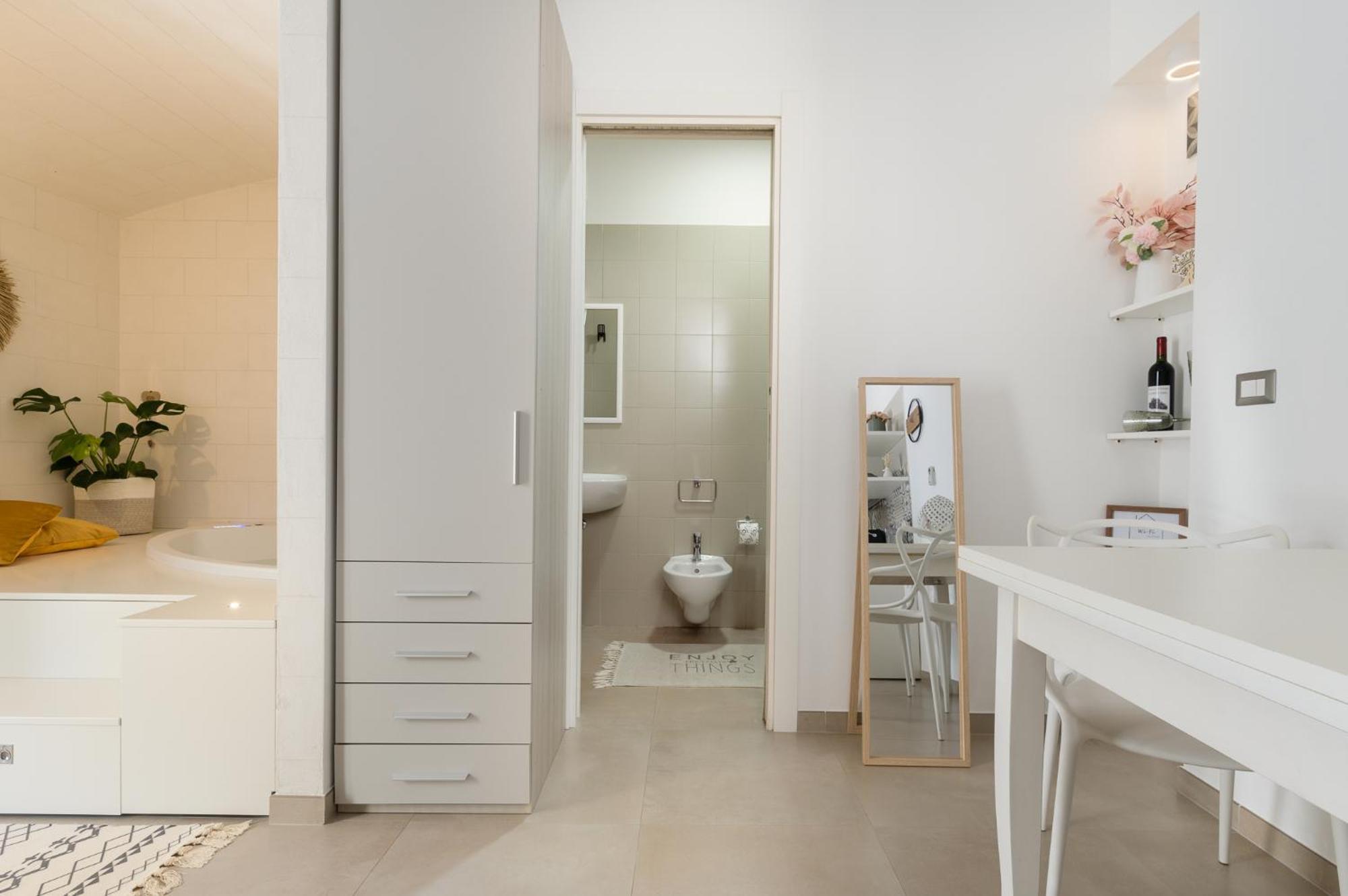 Mandorlocarrubo'S Suite Ostuni Kültér fotó