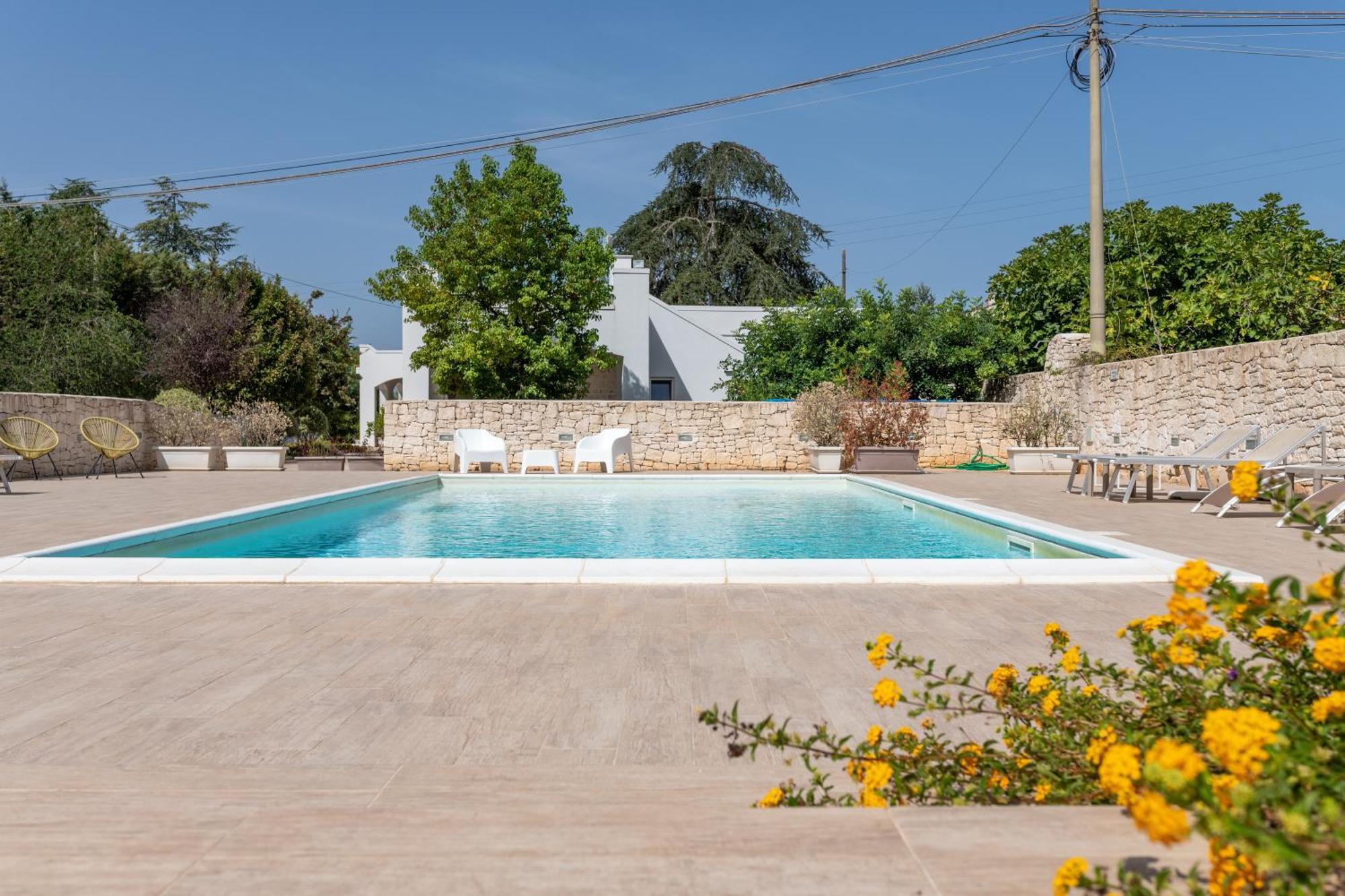 Mandorlocarrubo'S Suite Ostuni Kültér fotó