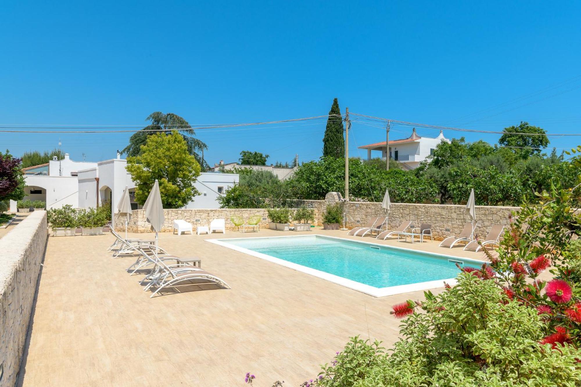 Mandorlocarrubo'S Suite Ostuni Kültér fotó